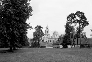 Kompleks zabudowań poklasztornych na wyspie Stołobnoje