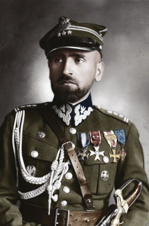 Komendant Główny Policji Państwowej gen. insp. Józef Kordian Zamorski w mundurze pułkownika Wojska Polskiego