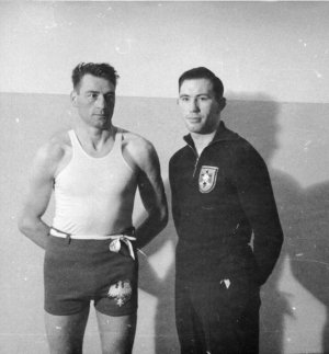 Mecz bokserski Polska Niemcy w 1938 roku. Bokserzy wagi ciężkiej Polak - Stanisław Piłat i Niemiec Herbert Runge