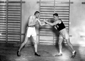Trening bokserów Jerzego Wocki i Stanisława Piłata w 1932 roku