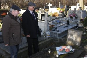 Małżonkowie Wardęscy są pochowani na cmentarzu komunalnym w Piotrkowie Trybunalskim