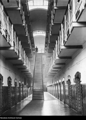 Rawicz więzienie - wnętrze pawilonu II