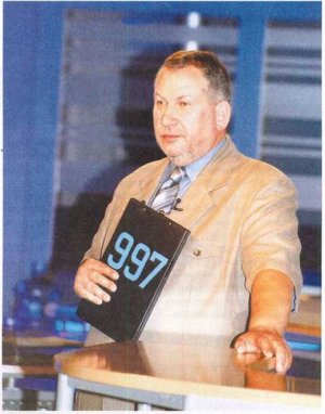 Michał Fajbusiewicz - prowadzący program 997