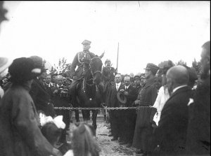 Wkroczenie Wojska Polskiego, widoczny generał Stanisław Szeptycki, Katowice, 20 czerwca 1922 r. (NAC)
