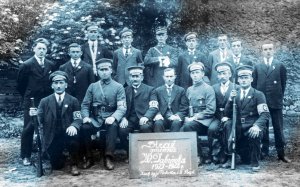 Polscy funkcjonariusze Straży Gminnej z Dąbrówki Wielkiej, pow. bytomski, 1922 r.