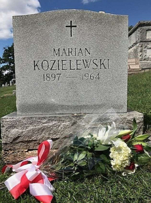 Grób Mariana Kozielewskiego na cmentarzu Mount Olive w Waszyngtonie