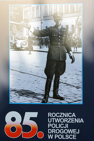 plansza wystawiennicza otwierająca wystawę poświęconą 85. Rocznicy utworzenia Policji Drogowej w Polsce