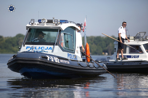 łodzie policyjne